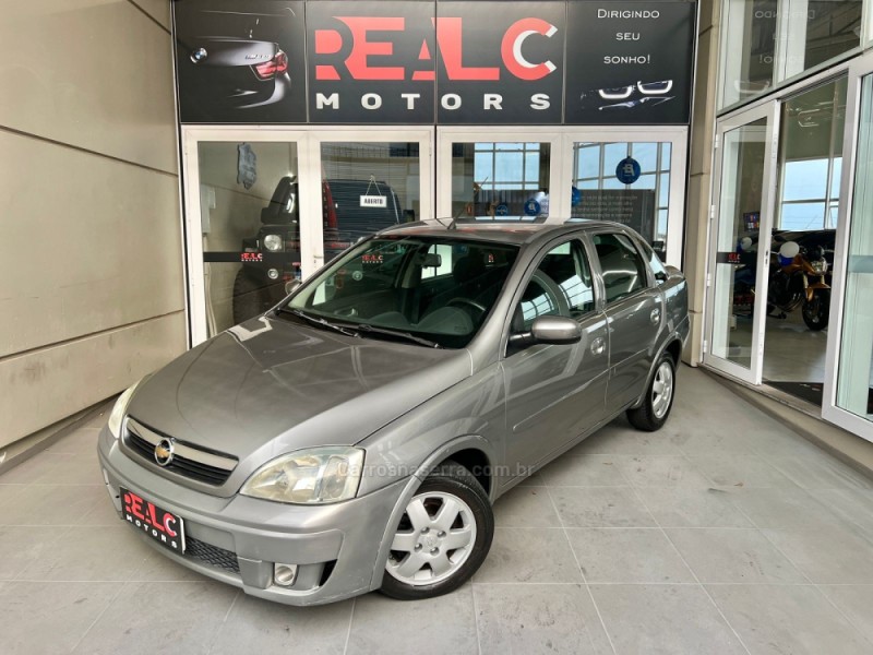 CHEVROLET - CORSA - 2010/2011 - Verde - R$ 32.900,00 - Altocar