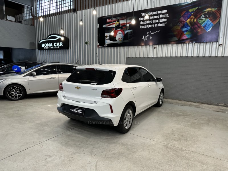 CHEVROLET ONIX 1.0 TAT LTZ 2022/2023 FLEX em serra - Nova Arives