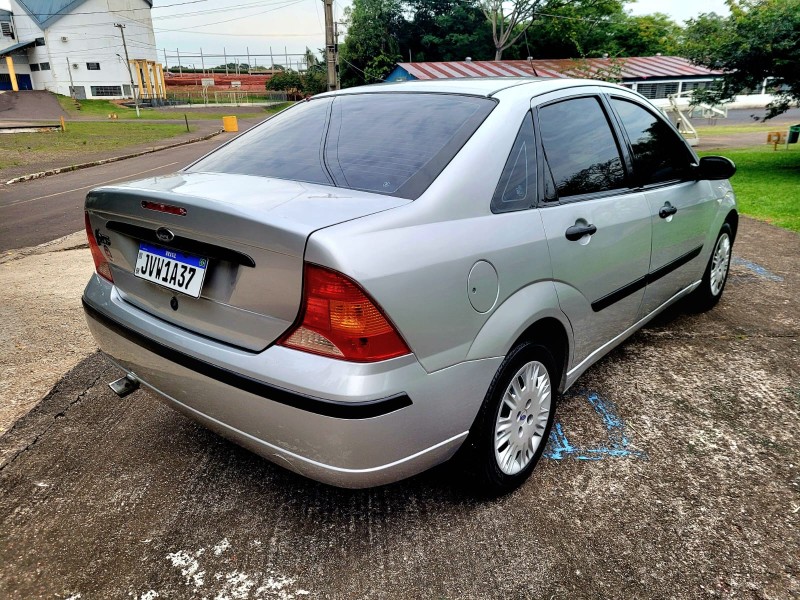 FOCUS 1.6 GL SEDAN 8V FLEX 4P MANUAL - 2008 - VENâNCIO AIRES