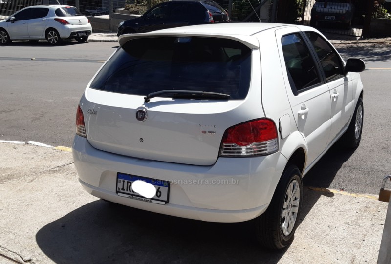 PALIO 1.6 MPI ESSENCE 16V FLEX 4P MANUAL - 2011 - FARROUPILHA