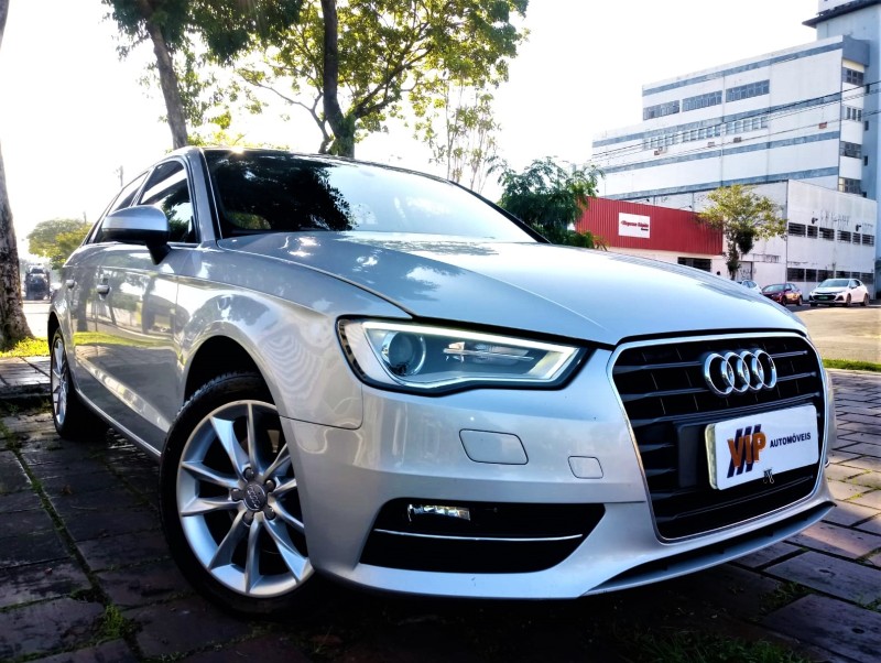 A3 1.8 20V 180CV TURBO GASOLINA 4P AUTOMÁTICO - 2014 - NOVO HAMBURGO