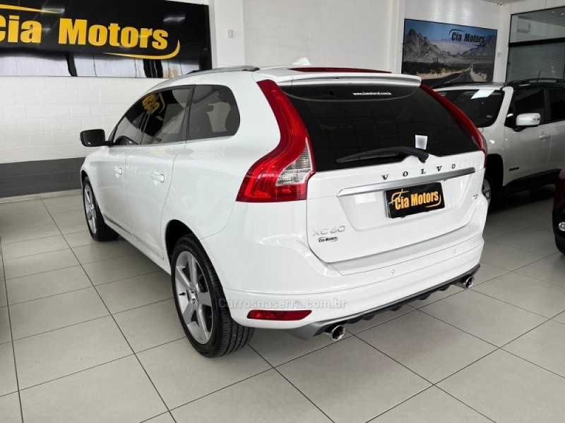 XC60 2.0 T5 R DESIGN TURBO GASOLINA 4P AUTOMÁTICO - 2015 - SãO LEOPOLDO