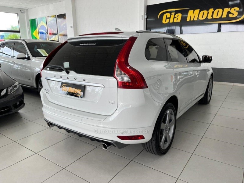 XC60 2.0 T5 R DESIGN TURBO GASOLINA 4P AUTOMÁTICO - 2015 - SãO LEOPOLDO