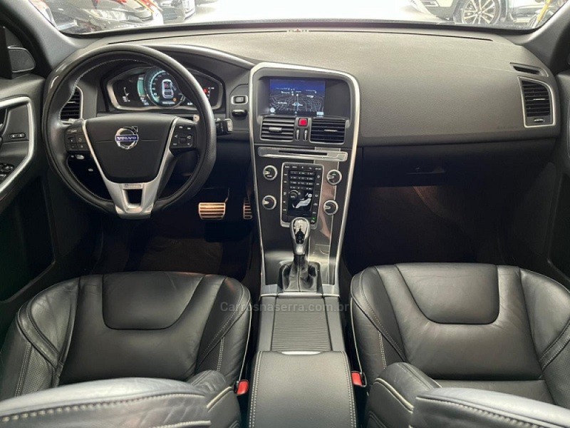 XC60 2.0 T5 R DESIGN TURBO GASOLINA 4P AUTOMÁTICO - 2015 - SãO LEOPOLDO