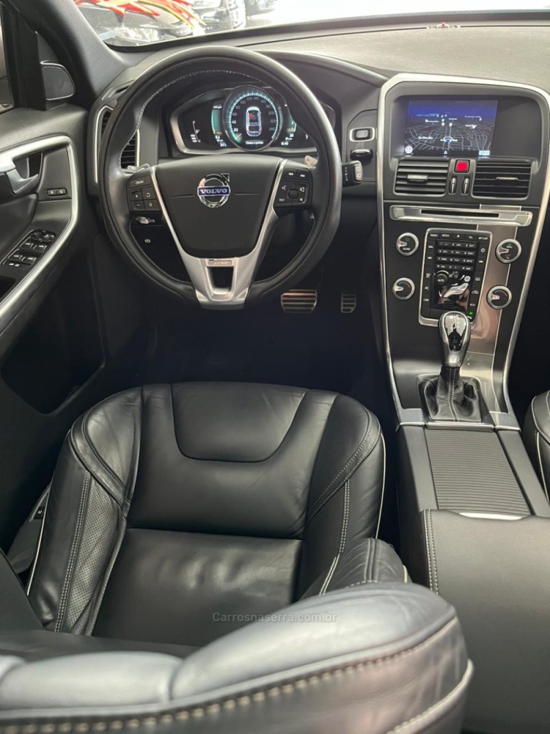 XC60 2.0 T5 R DESIGN TURBO GASOLINA 4P AUTOMÁTICO - 2015 - SãO LEOPOLDO