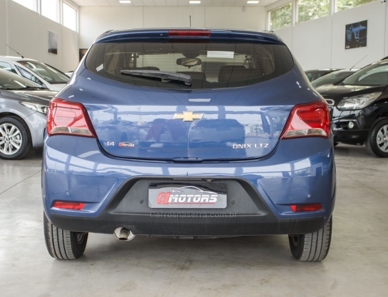 ONIX 1.4 MPFI LTZ 8V FLEX 4P MANUAL - 2019 - NOVO HAMBURGO