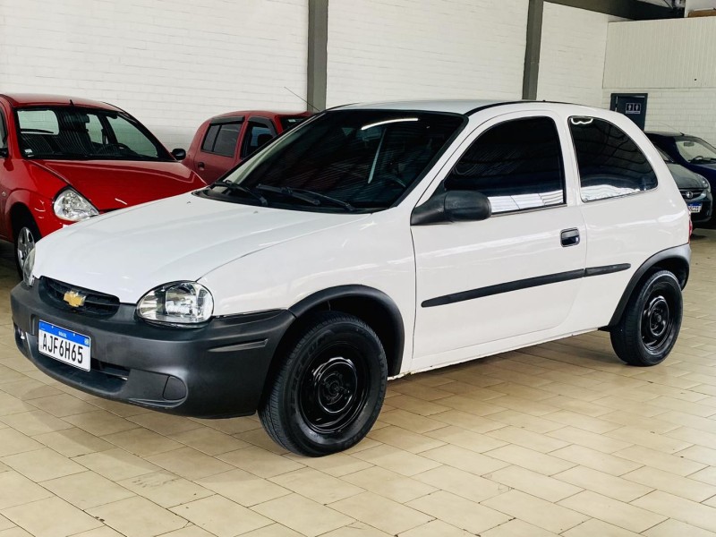 Guia do Carro Usado: Chevrolet Corsa - AUTOO