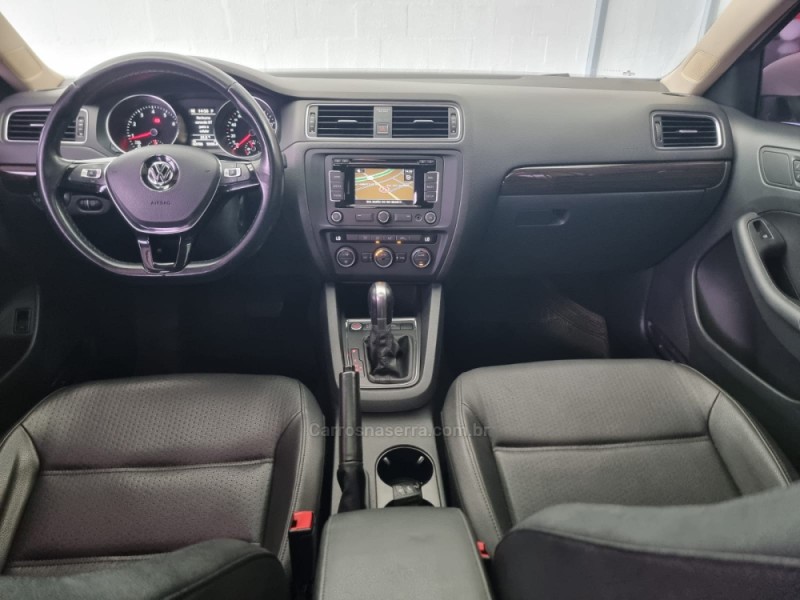 JETTA 2.0 COMFORTLINE FLEX 4P TIPTRONIC - 2015 - FARROUPILHA