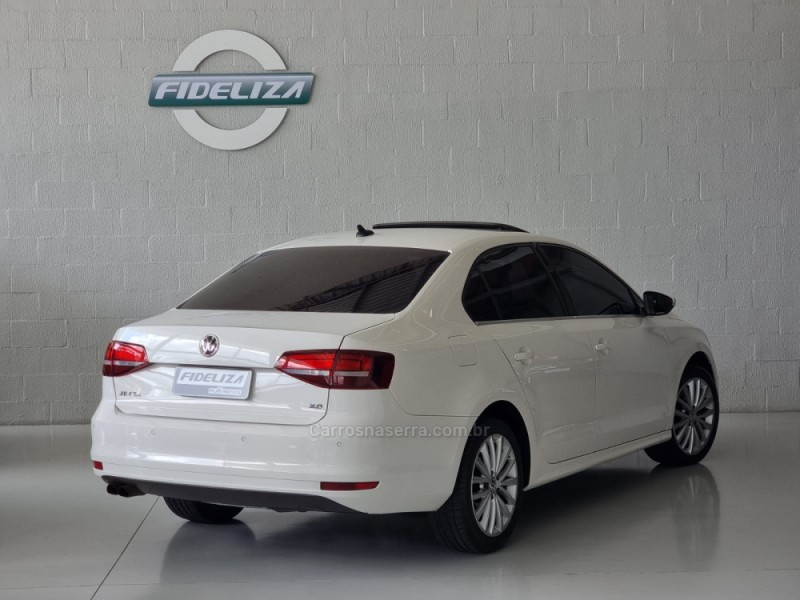 JETTA 2.0 COMFORTLINE FLEX 4P TIPTRONIC - 2015 - FARROUPILHA