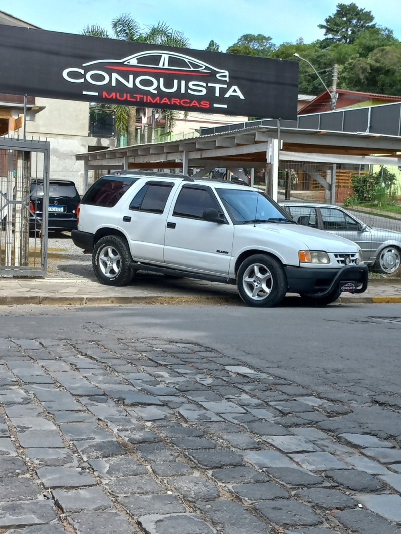Carros na Web, Chevrolet Blazer DLX 4.3 V6 4x2 AT 2004