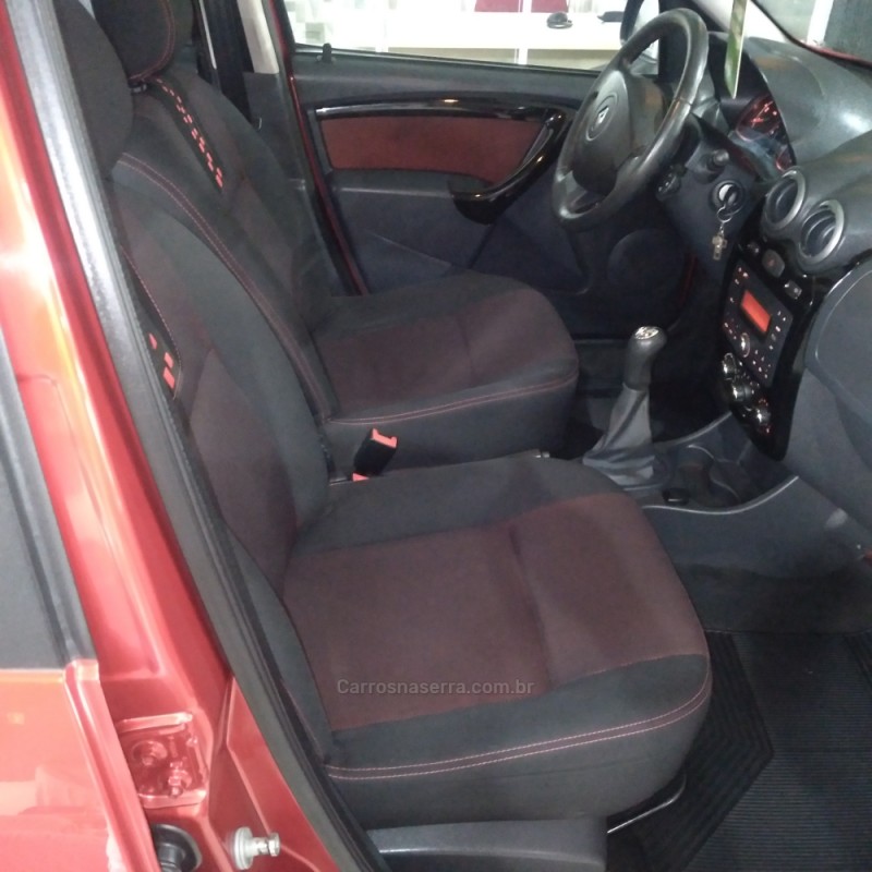 SANDERO 1.6 STEPWAY 16V FLEX 4P MANUAL - 2013 - NOVO HAMBURGO