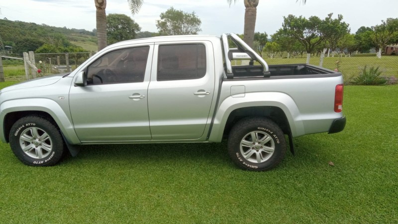 AMAROK 2.0 S 4X4 CD 16V TURBO INTERCOOLER DIESEL 4P MANUAL - 2013 - FARROUPILHA