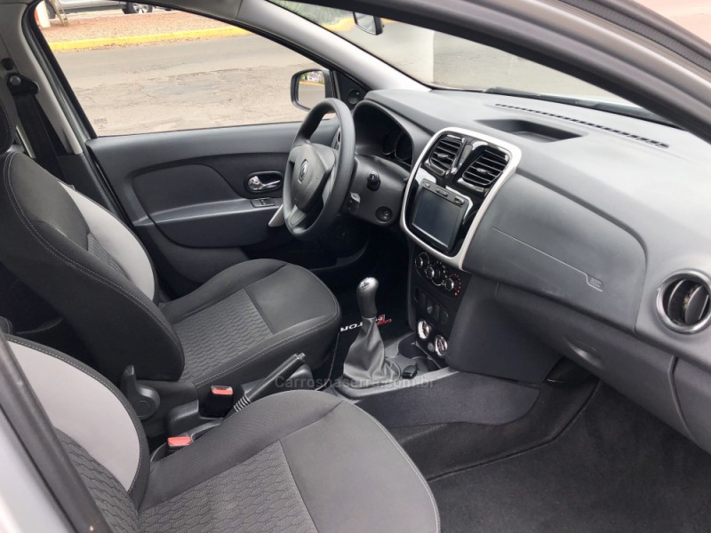 SANDERO 1.6 EXPRESSION 8V FLEX 4P MANUAL - 2018 - NOVO HAMBURGO