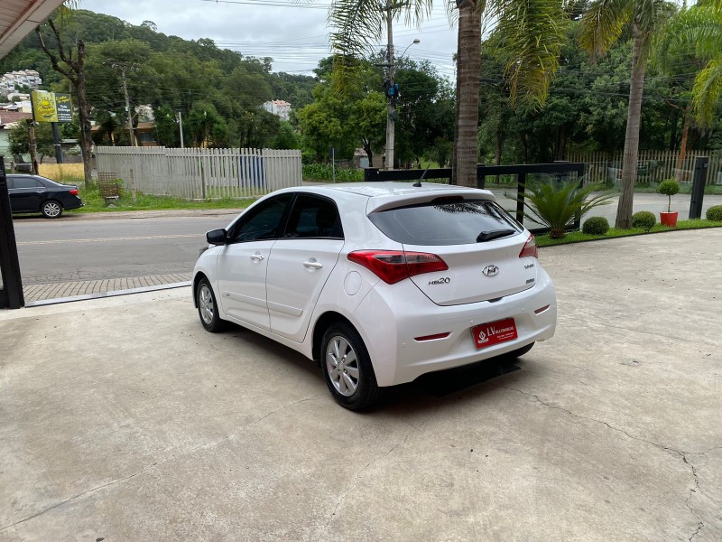 HB20 1.6 COMFORT PLUS 16V FLEX 4P AUTOMÁTICO - 2014 - CAXIAS DO SUL