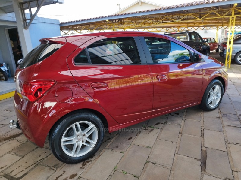 ONIX 1.4 MPFI LT 8V FLEX 4P MANUAL - 2018 - VERANóPOLIS