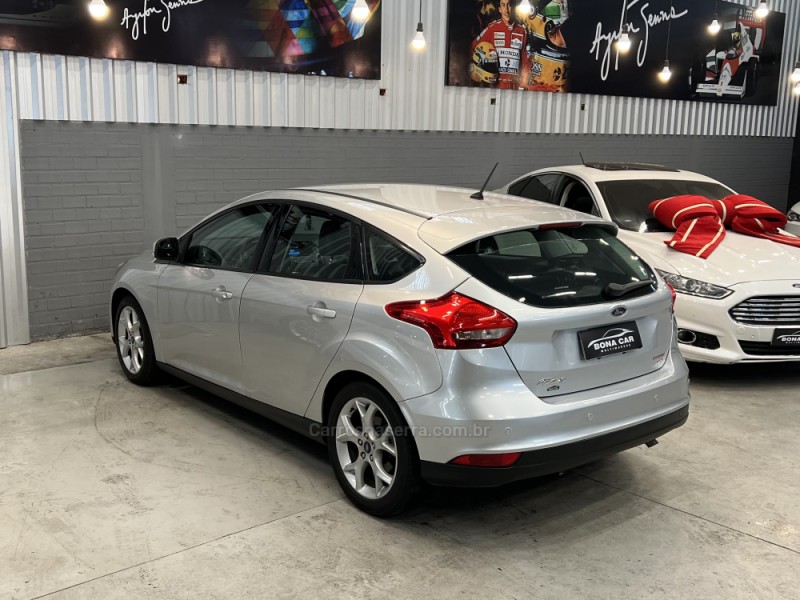 FOCUS 2.0 SE PLUS 16V FLEX 4P AUTOMÁTICO - 2016 - CAXIAS DO SUL