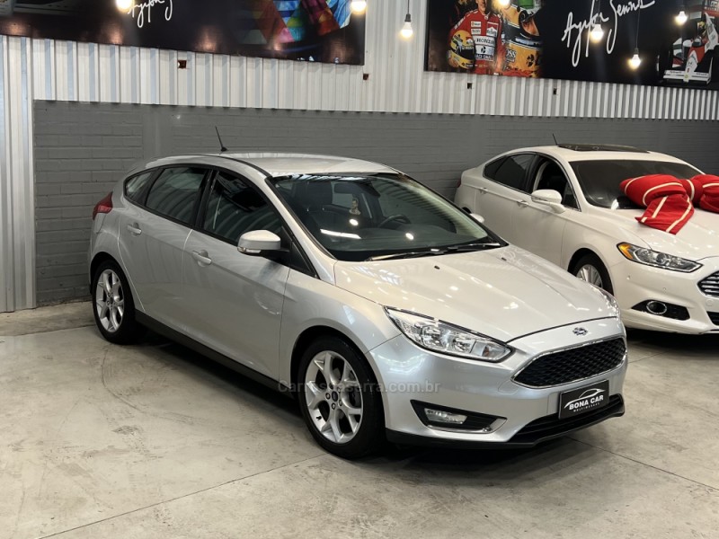 FOCUS 2.0 SE PLUS 16V FLEX 4P AUTOMÁTICO - 2016 - CAXIAS DO SUL