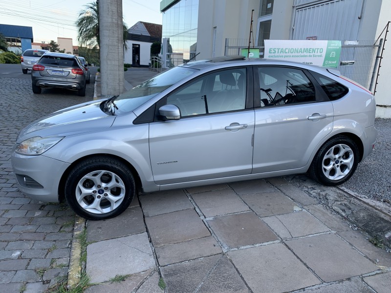 FOCUS 2.0 TITANIUM HATCH 16V FLEX 4P AUTOMÁTICO - 2012 - FARROUPILHA