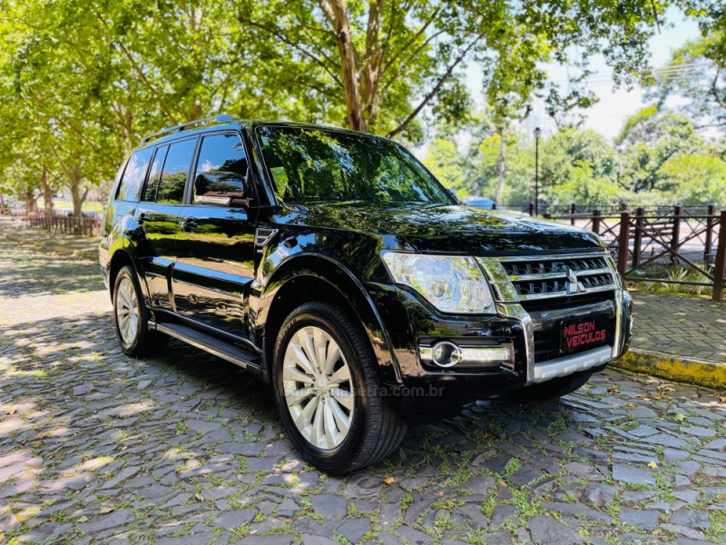 PAJERO FULL 3.2 HPE 4X4 16V DIESEL 4P AUTOMÁTICO - 2016 - NOVO HAMBURGO