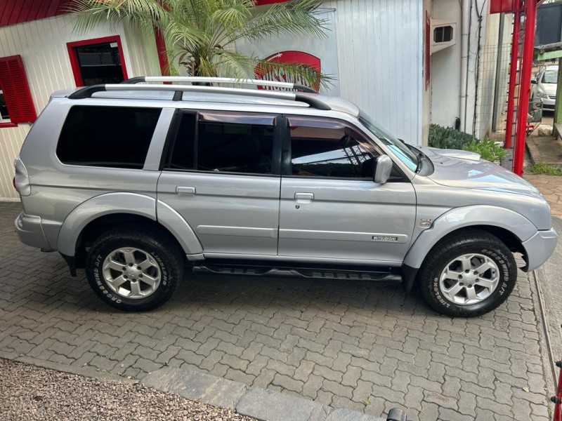 PAJERO SPORT 2.5 HPE 4X4 8V TURBO INTERCOOLER DIESEL 4P AUTOMÁTICO - 2010 - TRêS COROAS