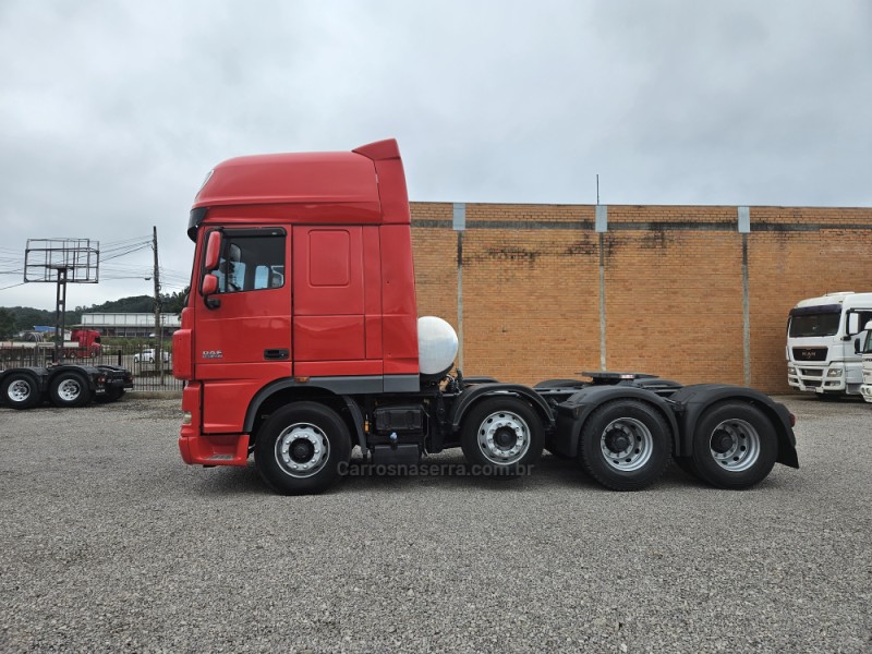 XF 105 DAF XF 105 FTS 460 8X2 - 2019 - FARROUPILHA