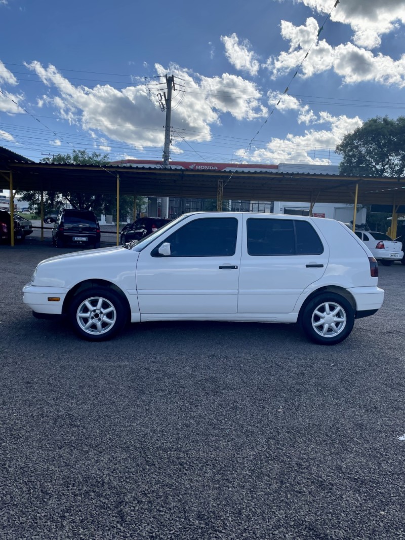 GOLF 2.0 MI 8V FLEX 4P MANUAL - 1998 - SAPIRANGA