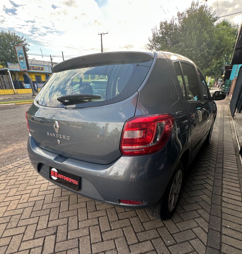 SANDERO 1.0 EXPRESSION 16V FLEX 4P MANUAL - 2015 - PAROBé