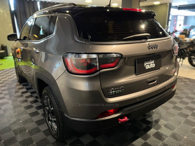 COMPASS 2.0 16V DIESEL TRAILHAWK 4X4 AUTOMÁTICO - 2019 - FARROUPILHA