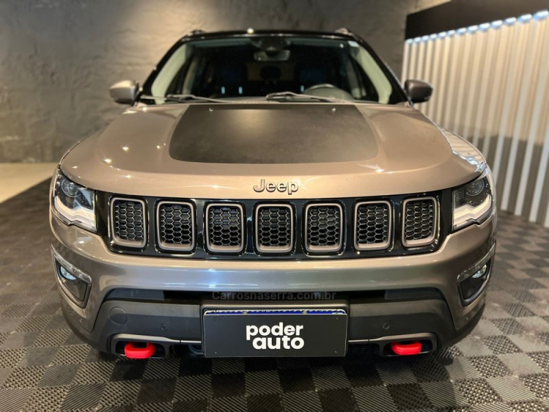 COMPASS 2.0 16V DIESEL TRAILHAWK 4X4 AUTOMÁTICO - 2019 - FARROUPILHA