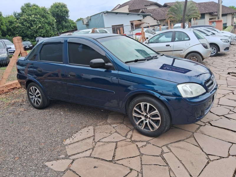 corsa 1.8 mpfi sedan 8v flex 4p manual 2003 ivoti