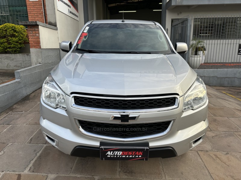 S10 2.4 MPFI ADVANTAGE 4X2 CD 8V FLEX 4P MANUAL - 2016 - CAXIAS DO SUL