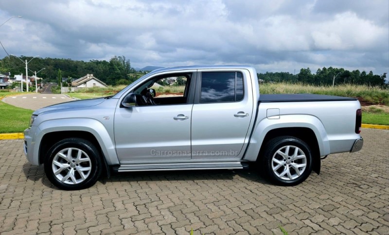 AMAROK 3.0 V6 TDI HIGHLINE CD DIESEL 4MOTION AUTOMÁTICO - 2020 - LAJEADO