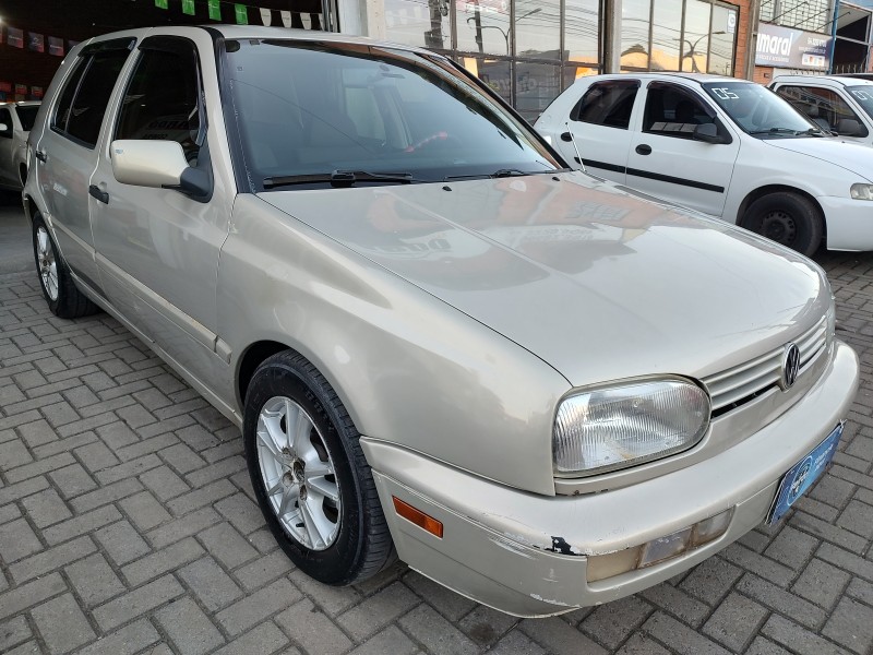 GOLF 1.8 MI GL 8V GASOLINA 4P MANUAL - 1996 - CAXIAS DO SUL