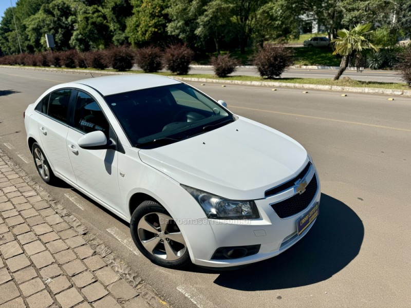 CRUZE 1.8 LT 16V FLEX 4P MANUAL - 2013 - NOVA PRATA